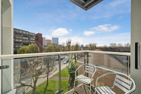 2 bedroom apartment for sale, Queen Of The Isle Apartments, East Ferry Road, London, E14
