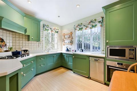 2 bedroom detached bungalow for sale, Garratts Lane, Banstead