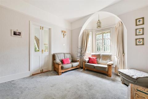 2 bedroom detached bungalow for sale, Garratts Lane, Banstead