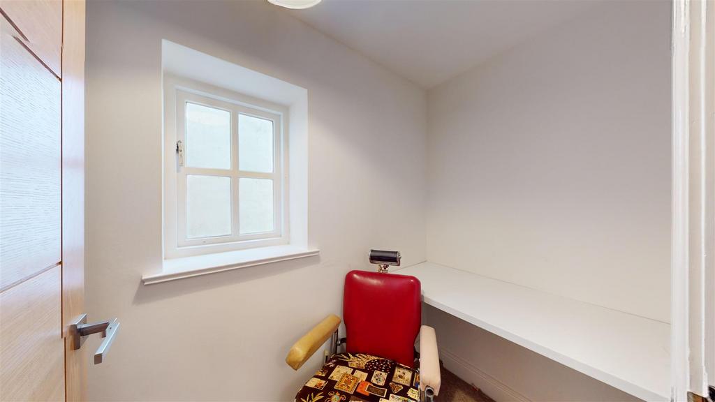 Flat-1-Mallory-Lane-06122024 213252.jpg