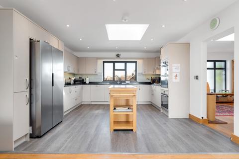 2 bedroom detached bungalow for sale, Castle Rise, Belmesthorpe, Stamford, PE9