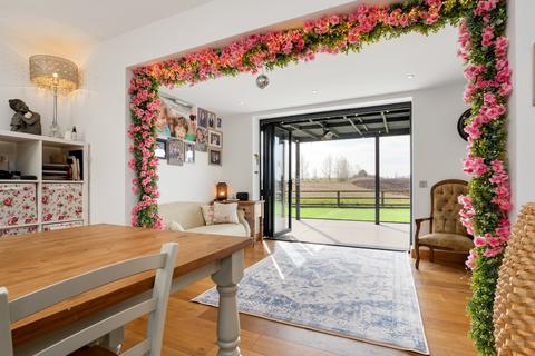 2 bedroom detached bungalow for sale, Castle Rise, Belmesthorpe, Stamford, PE9