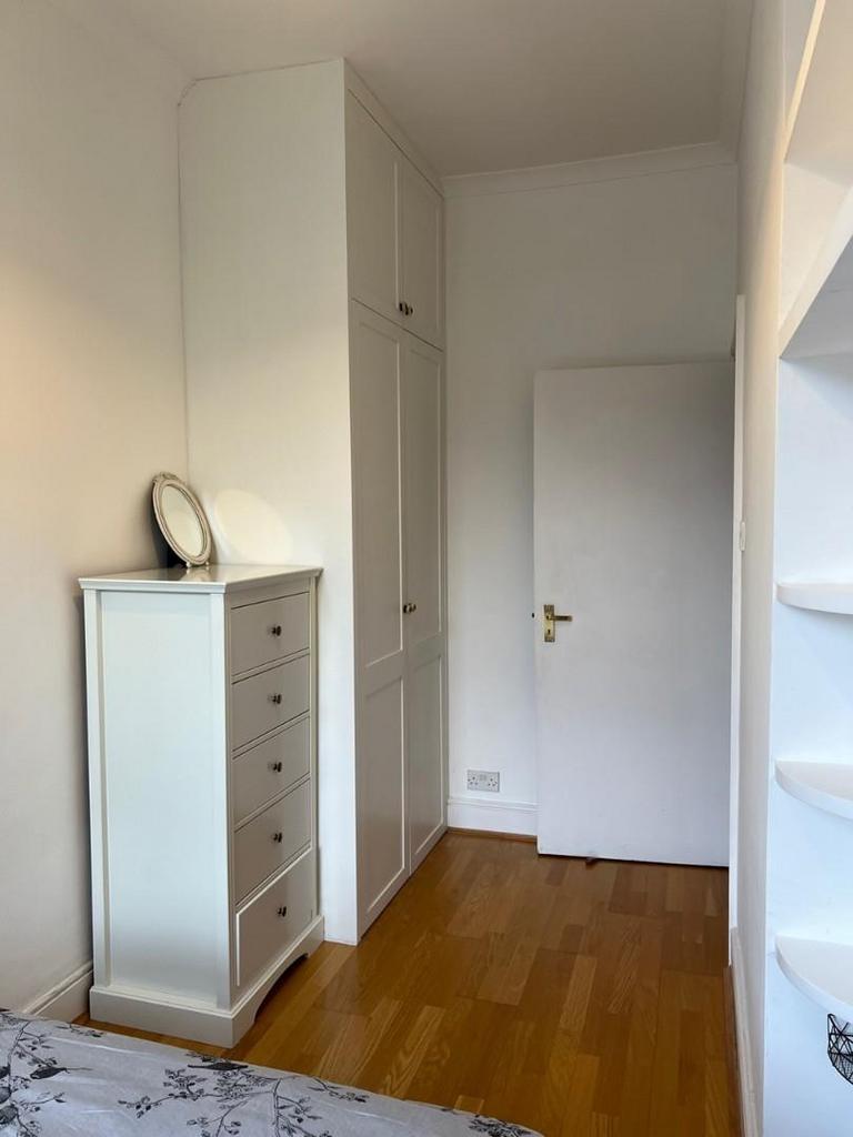 Bedroom 2 a.jpg