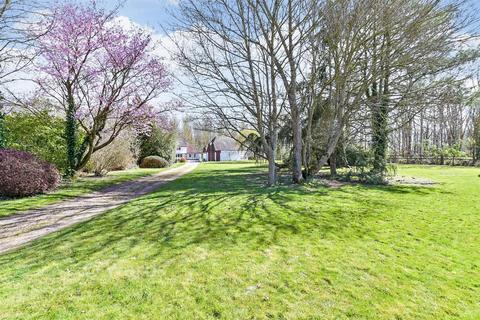 3 bedroom detached house for sale, Laddingford, Maidstone ME18