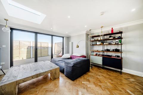 19a Rutland Walk, London, SE6 4LG