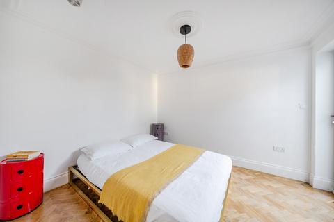 19a Rutland Walk, London, SE6 4LG