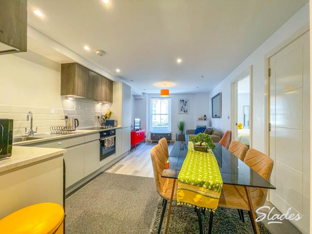 Kitchen dining