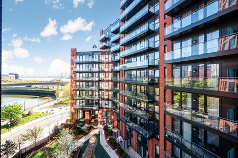 1 bedroom apartment for sale, Avalon Point, London, E14