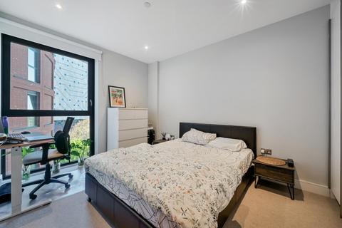 1 bedroom apartment for sale, Avalon Point, London, E14