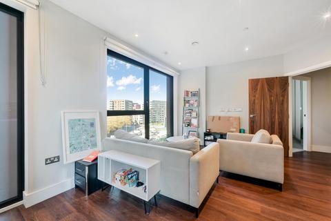 1 bedroom apartment for sale, Avalon Point, London, E14