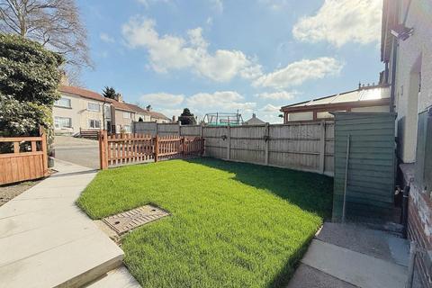 2 bedroom end of terrace house for sale, Southroyd Park