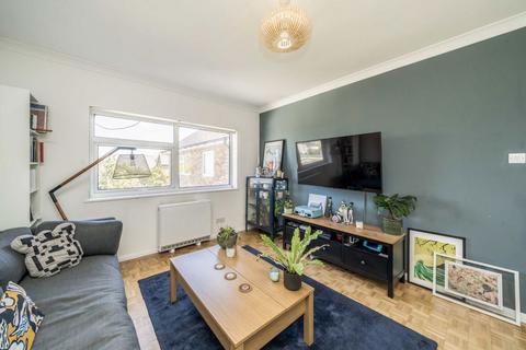 2 bedroom flat for sale, Kent Gardens, London W13