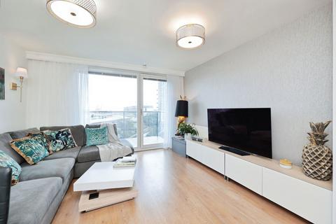 2 bedroom apartment for sale, Signal Building, Station Approach, Hayes, UB3 4FG