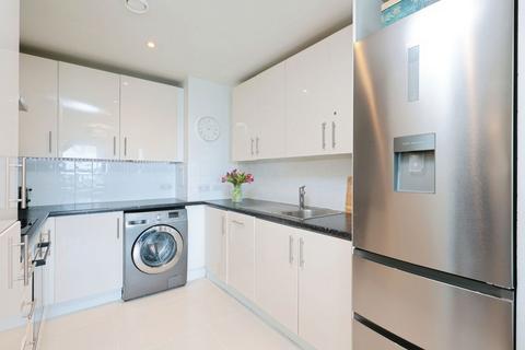 2 bedroom apartment for sale, Signal Building, Station Approach, Hayes, UB3 4FG