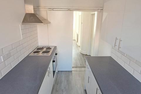 3 bedroom terraced house to rent, Podium Road,  Old Swan, L13