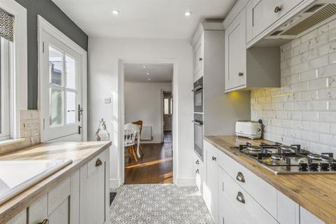 17 Oliver Road, Ascot, SL5 9DN