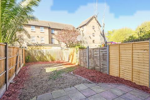 4 bedroom house to rent, Routh Street, Beckton, London, E6