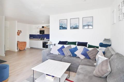 2 bedroom apartment for sale, Blagdon Road, New Malden