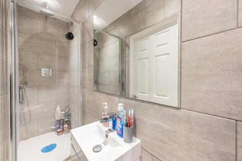 1 Hillside, London, NW9 0NE
