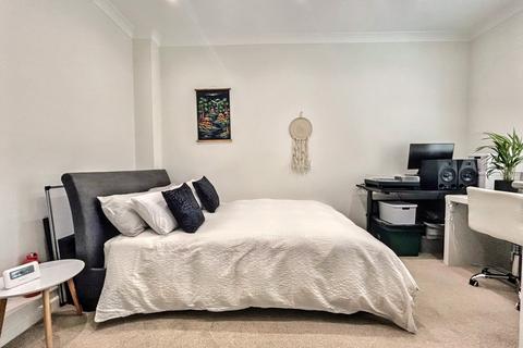 2 bedroom end of terrace house for sale, Wimborne