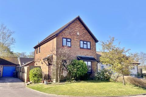37 Brook Drive, Verwood, BH31 6DH