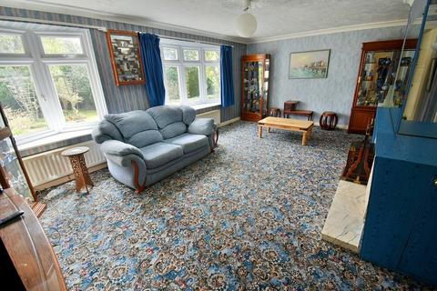 3 bedroom semi-detached house for sale, Ringwood Road, Ferndown, BH22
