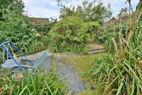 3 bedroom semi-detached house for sale, Ringwood Road, Ferndown, BH22