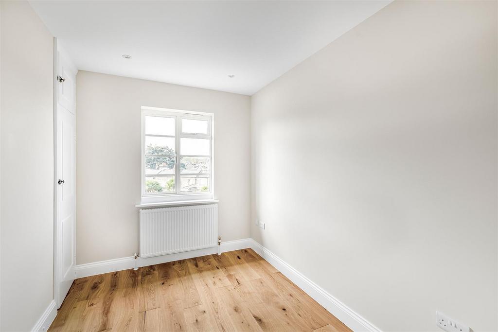 8 Deanhill Court-8.jpg