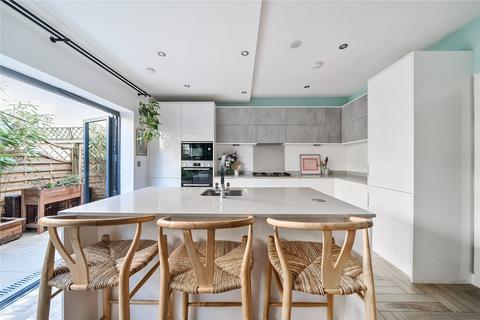 2 bedroom apartment for sale, Smithys Mews, London