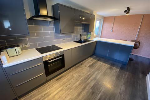 3 bedroom terraced house for sale, Silkin Way, Newton Aycliffe