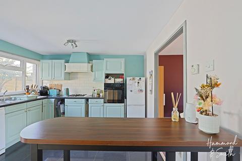 3 bedroom terraced house for sale, York Road, Epping CM16