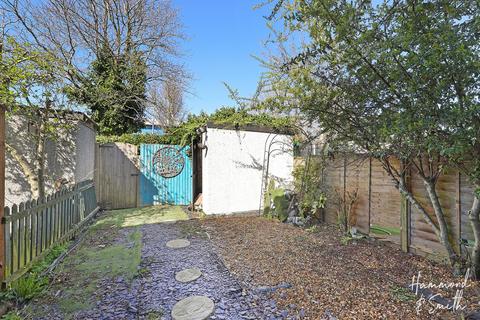 3 bedroom terraced house for sale, York Road, Epping CM16