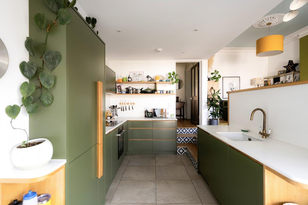 4 Kitchen