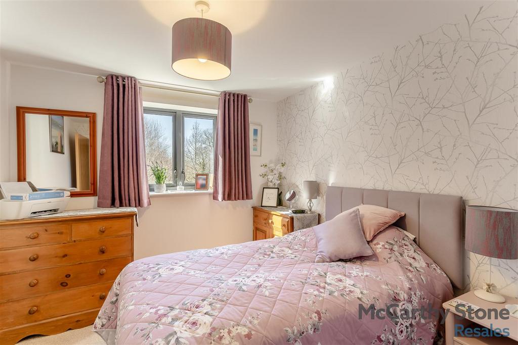 8642413-interior02.jpg