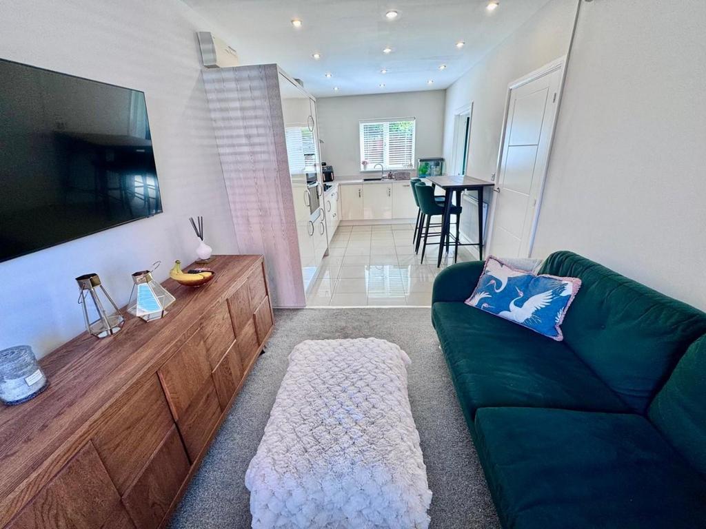 Kitchen / Living Area