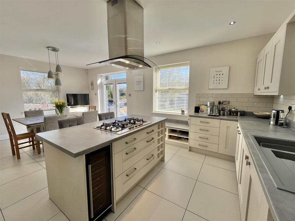 Dining Kitchen