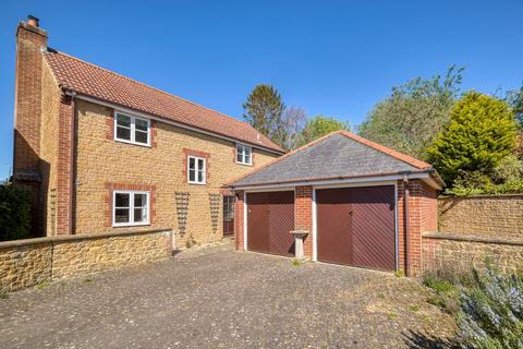15 Castle Rise, Castle Cary, BA7 7ND