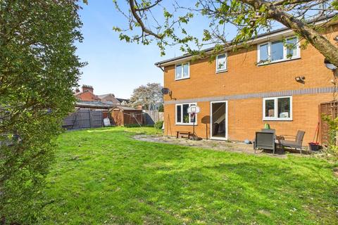 29 Barley Crescent, Long Meadow, Worcester, WR4 0HW