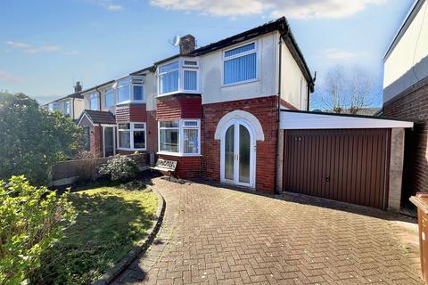 10 Alexander Drive, Bury, BL9 8PF