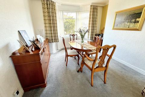 10 Alexander Drive, Bury, BL9 8PF