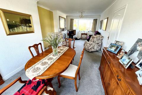 10 Alexander Drive, Bury, BL9 8PF