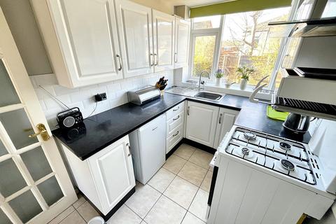 10 Alexander Drive, Bury, BL9 8PF