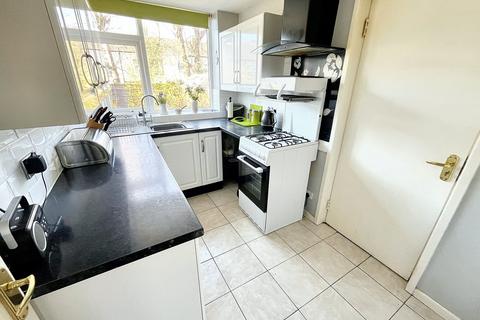 10 Alexander Drive, Bury, BL9 8PF