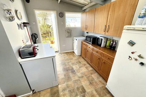 10 Alexander Drive, Bury, BL9 8PF