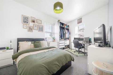 1 bedroom flat for sale, Penge Road, Penge, London, SE20