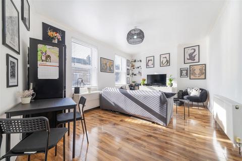 1 bedroom flat for sale, Penge Road, Penge, London, SE20