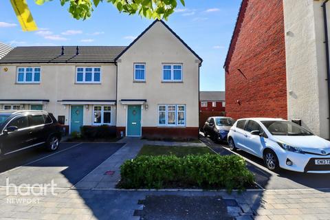 2 bedroom end of terrace house for sale, Walker Point Way, Newport