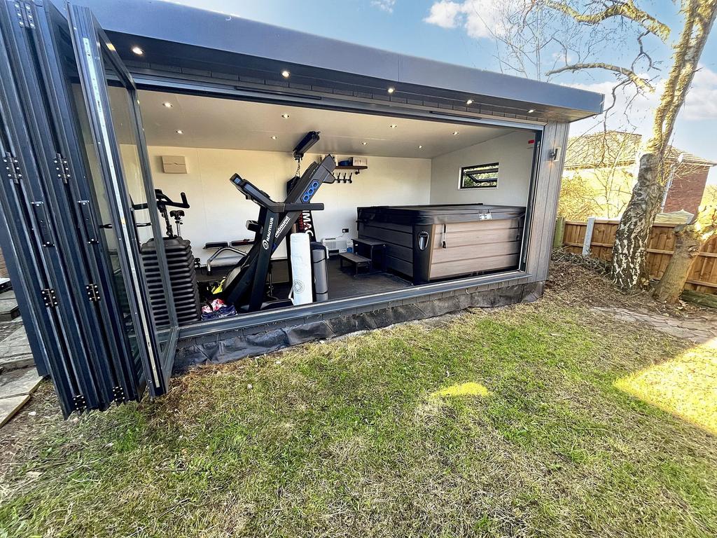 Garden Pod
