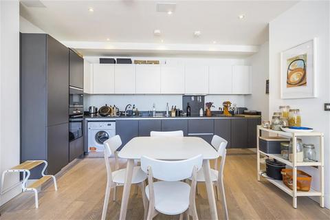 2 bedroom flat to rent, 43 Deptford Bridge, London SE8