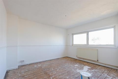 13 Michaelston Close, Barry, CF63 1SG